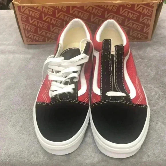 Vans old school sweater weather red/white mens size 10 NIB - Picture 2 of 4